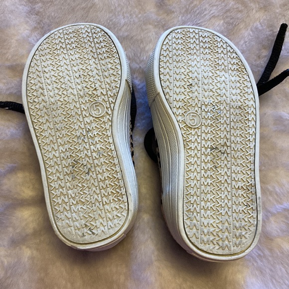 Baby Michael Kors Sneakers ✨ - Picture 5 of 6